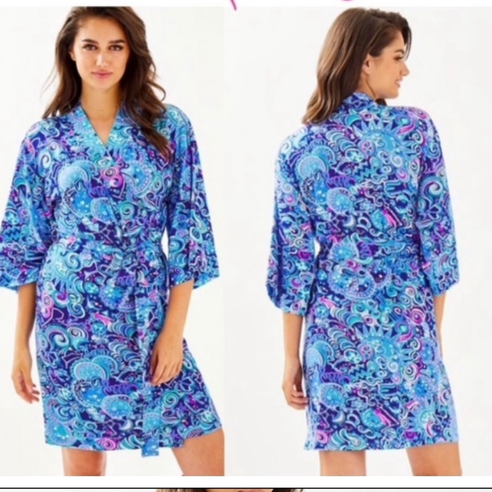 Lilly Pulitzer Blue and Purple Floral Robe cosmos kismet